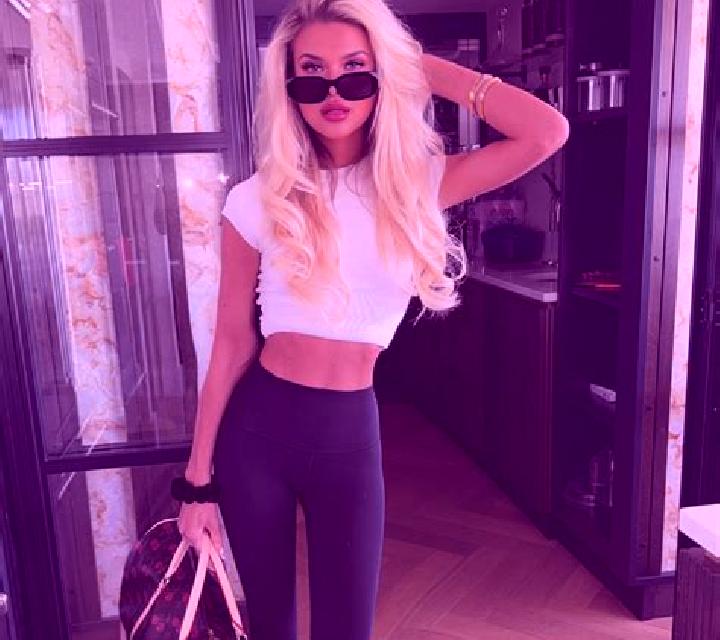 Camila El Monte escort