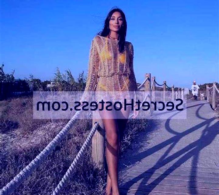 Cloe Tiltil escort