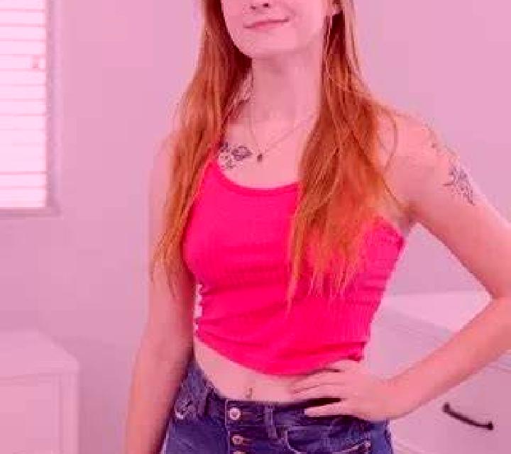 Daniela Hualane escort