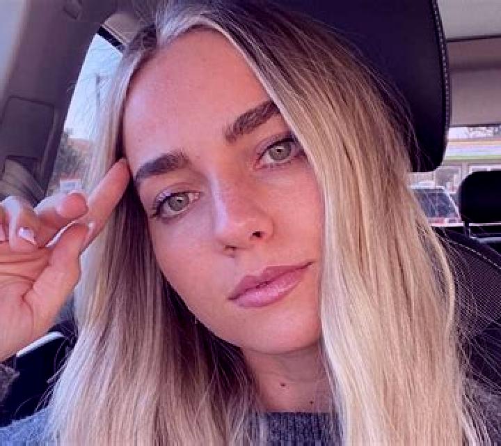 Emilia Cochrane escort