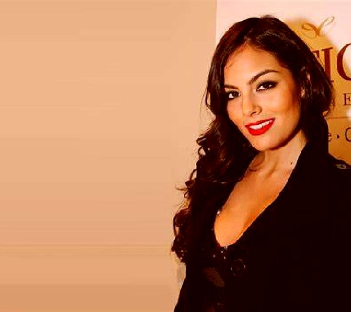 Ximena Loncoche escort